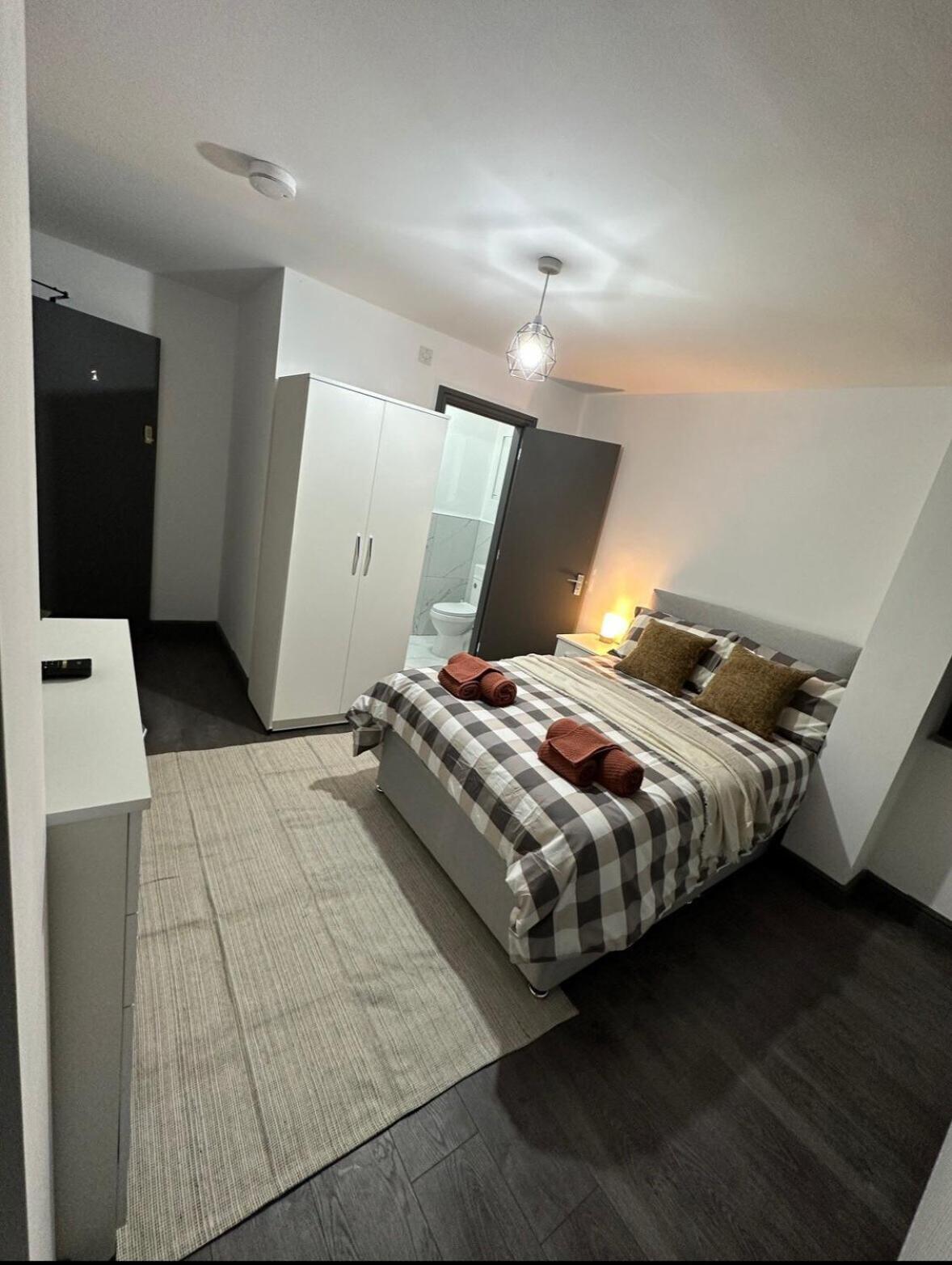 The Little Oaks Apartment Бирмингам Екстериор снимка